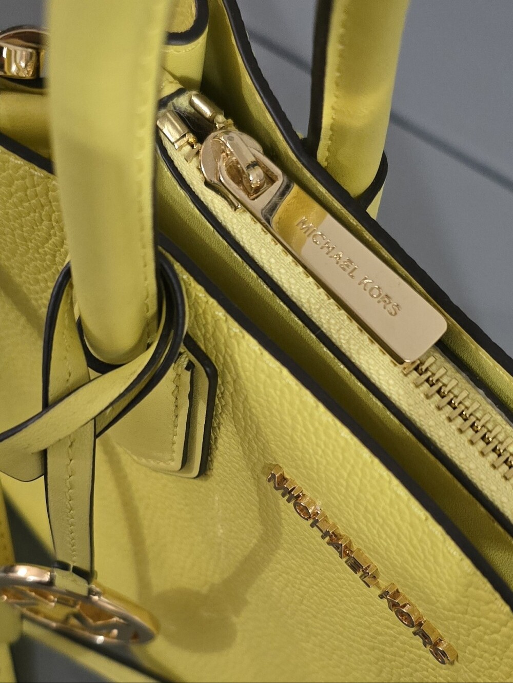 Micheal Kors Neon Yellow Leather Square Crossbody Handbag w/ Gold Hardware - Picture 3 of 7